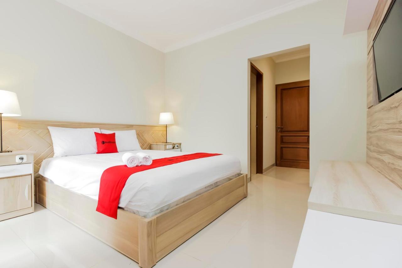 Reddoorz Premium Near Ragunan Zoo 2 Джакарта Екстер'єр фото