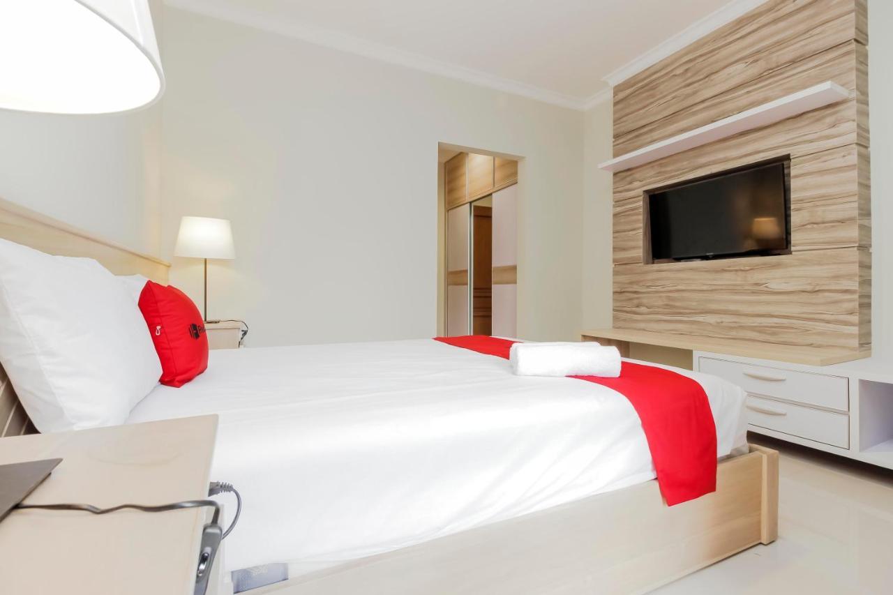 Reddoorz Premium Near Ragunan Zoo 2 Джакарта Екстер'єр фото